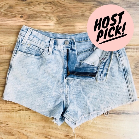 Levi's Pants - Women’s | Levi’s | Denim Shorts | 28W
